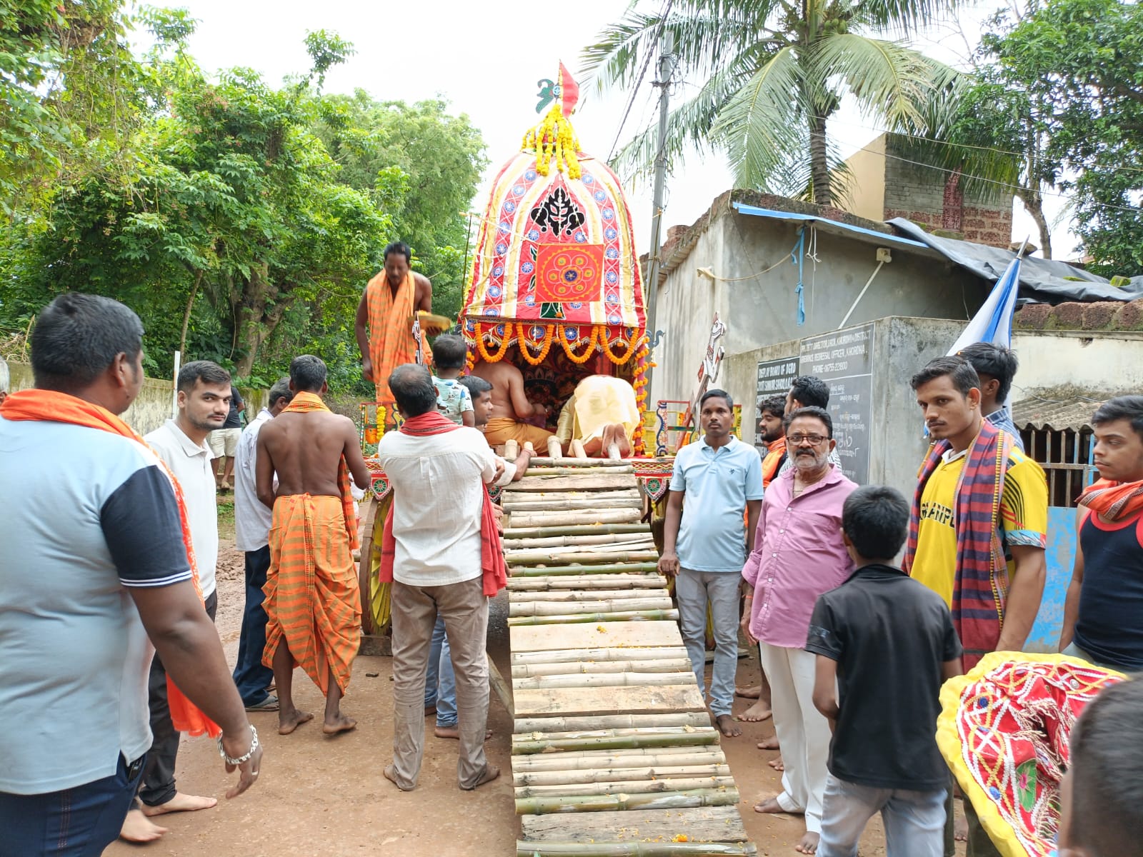 ଲୋକେଶ୍ୱରପୁର ରେ ପାଳିତ ହେଲା ରଥଯାତ୍ରା