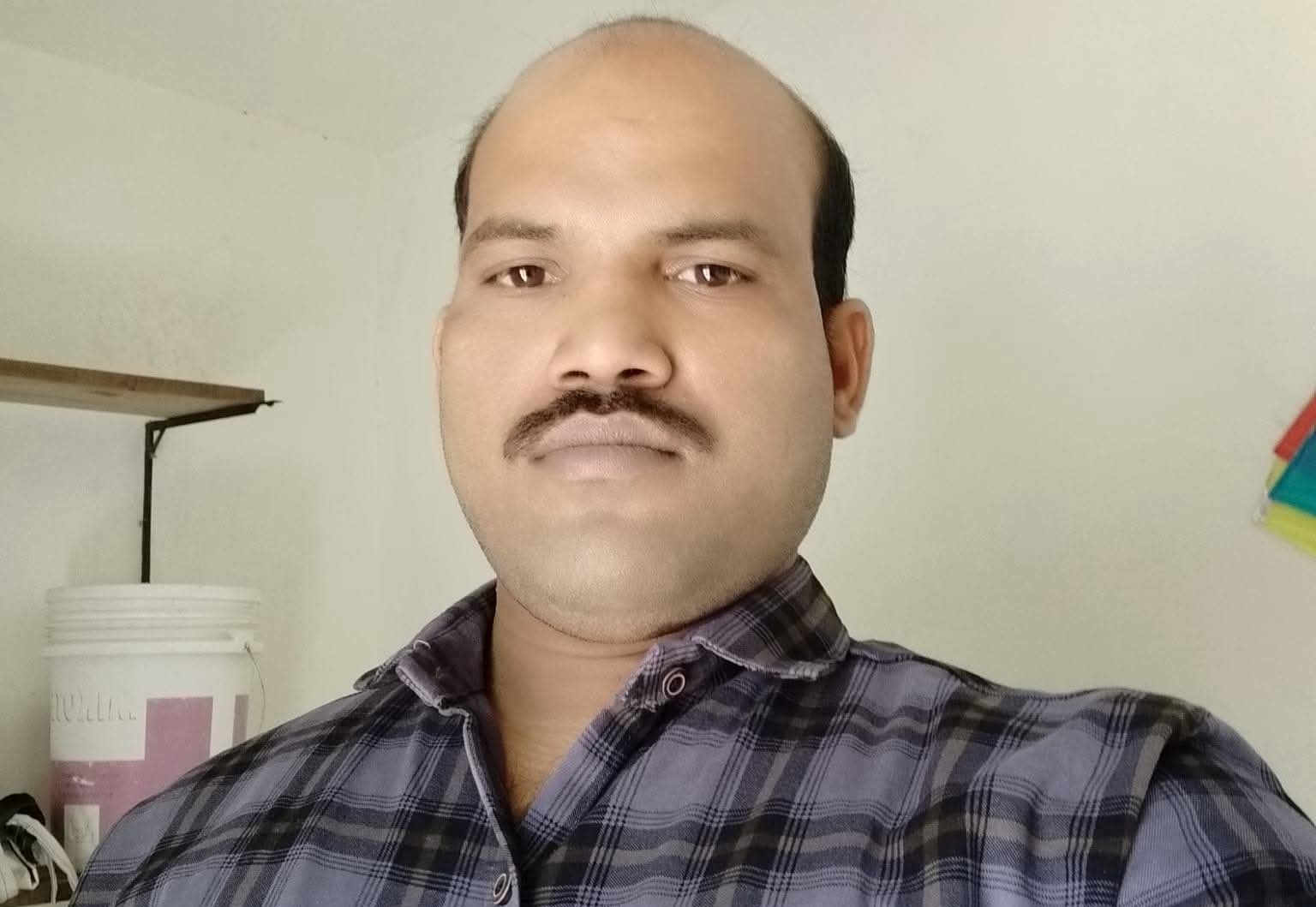 ବୋମା ପ୍ରସ୍ତୁତ ବେଳେ ବିସ୍ଫୋରଣ: ଜଣେ ମୃତ ଓ ଉଡ଼ିଲା ୩ ବଖରା ଘର ର ଛାତ