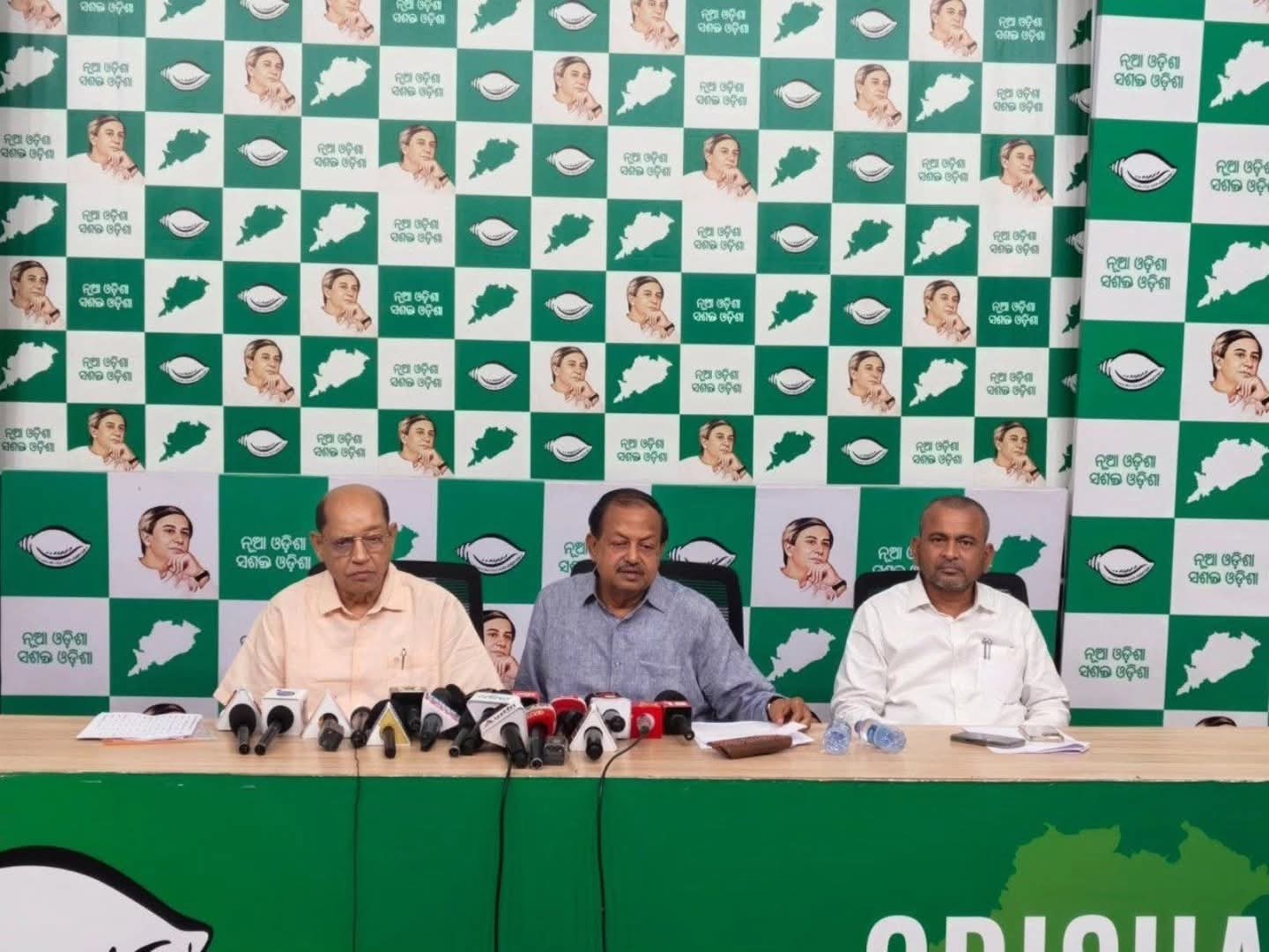 ଏସଆଇଆର ମାଧ୍ୟମରେ ଓଡ଼ିଶାରେ ଭୋଟରଙ୍କ ନାମ ବାଦ୍ ପଡିବା ନେଇ ସନ୍ଦେହ ପ୍ରକାଶ କଲା ବିଜେଡି