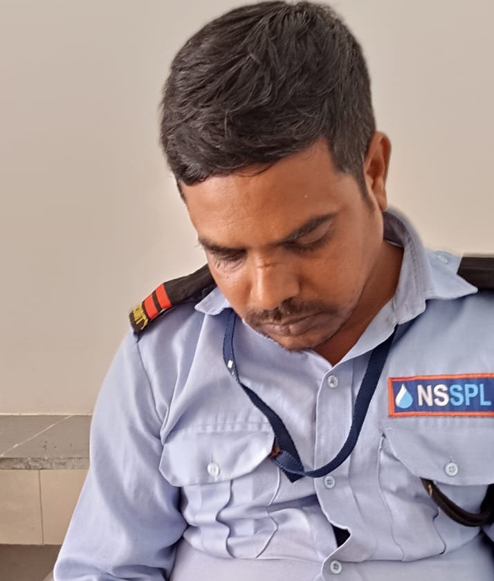 ସୁରକ୍ଷାକର୍ମୀଙ୍କ ଦୁର୍ବ୍ୟବହାର ଓ ଅପମାନଜନକ ଆଚରଣ ବିରୋଧରେ କାର୍ଯ୍ୟାନୁଷ୍ଠାନ ଦାବି; ଥାନାରେ ଏତେଲା
